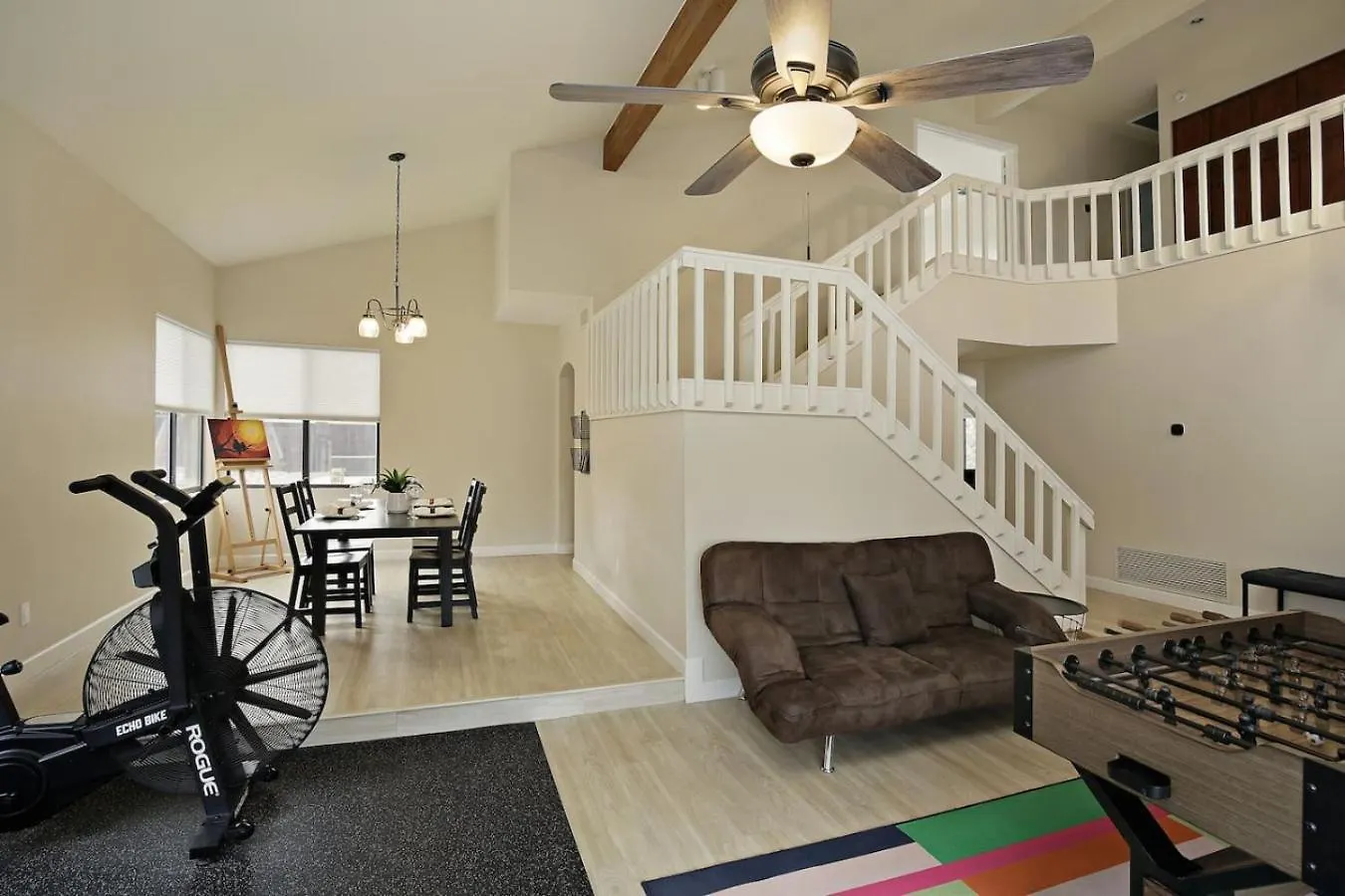 Sparkling Pool, Foosball, Fire Pit, Home Gym Phoenix